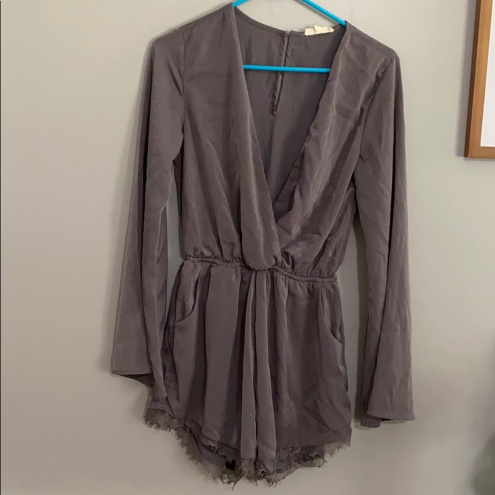 NWOT LONG SLEEVE ROMPER S